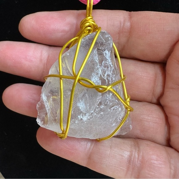 Handmade sea glass pendant gold tone Wire Wrapped Necklace beach glass 5544 - Picture 3 of 8